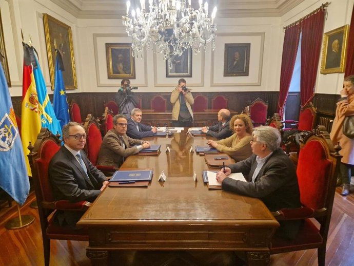 Reunión de la comisión de seguimiento del convenio sobre el futuro de La Vega.