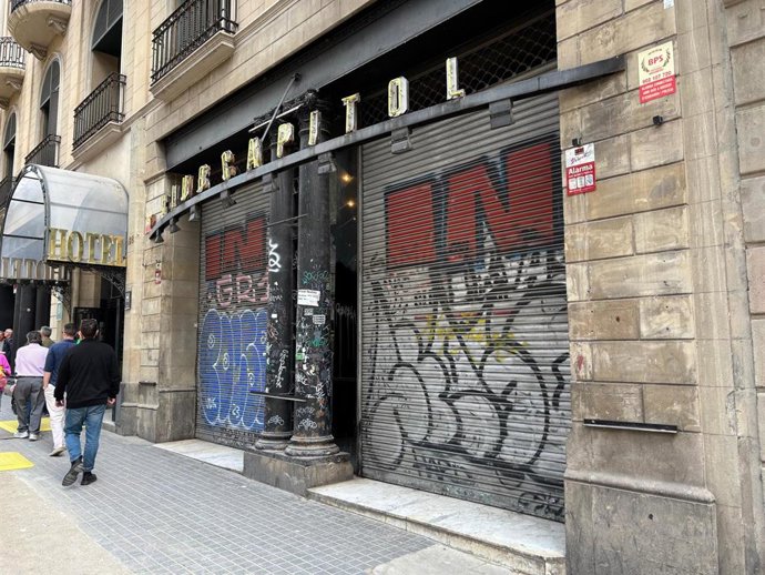 Archivo - Fachada del Teatre Capitol de Barcelona.