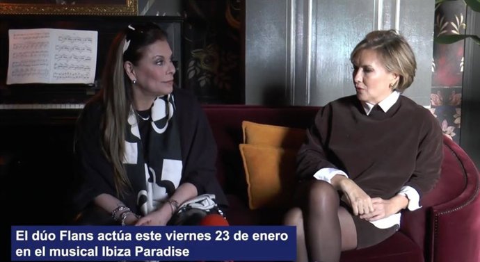 El mítico dúo mexicano Flans, integrado por Ilse María Olivo y Angélica Hernández, 'Mimi'