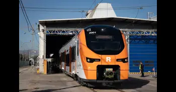 Muere el maquinista del tren descarrilado en Gelida (Barcelona) tras la caída de un muro de contención