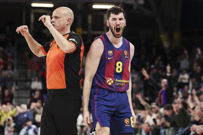 Dario Brizuela, do FC Barcelona, comemora durante a partida da 23ª rodada da temporada regular da EuroLeague disputada entre o FC Barcelona e o Dubai Basketball no Palau Blaugrana, em 20 de janeiro de 2026, em Barcelona, Espanha.
