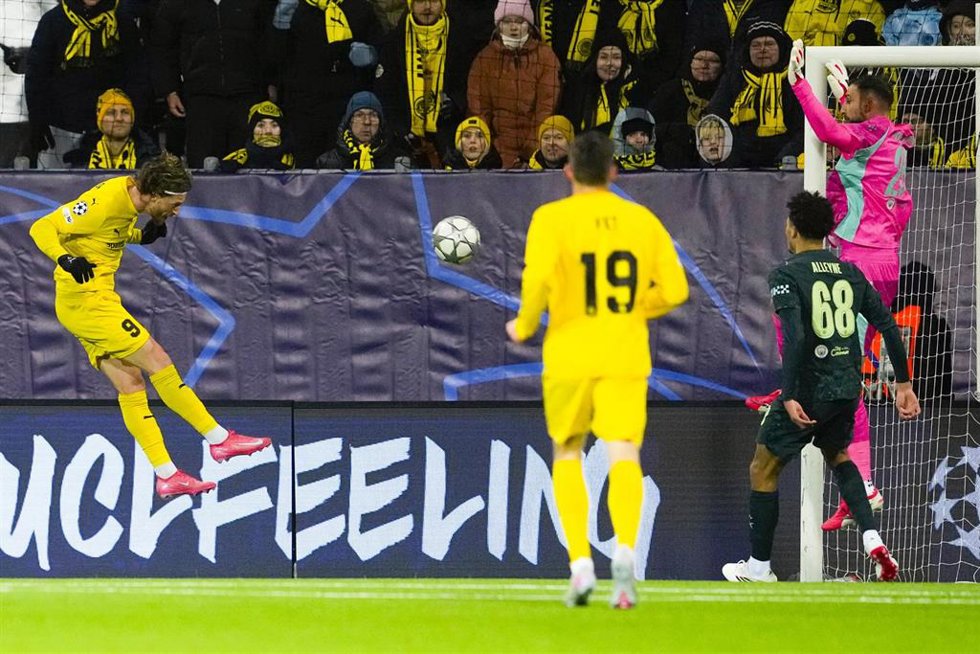 Kasper Hogh marca uno de los goles en el Bodo/Glimt-Manchester City