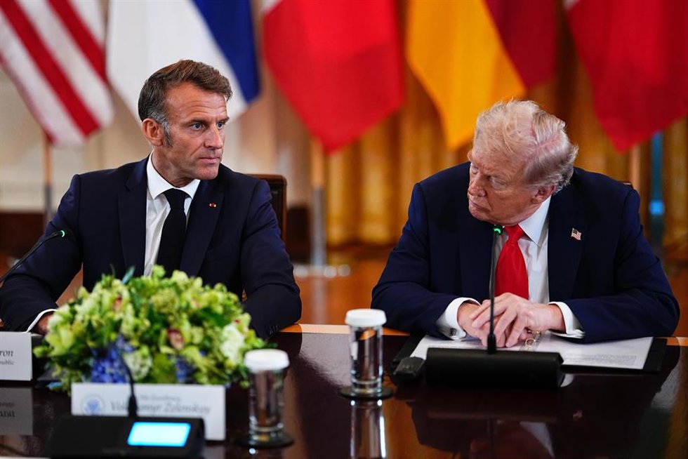 Archivo - Los presidentes de Francia, Emmanuel Macron, y de Estados Unidos, Donald Trump