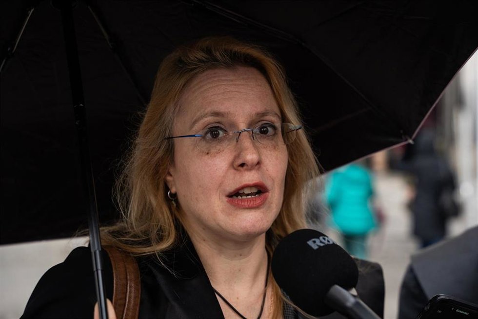 Archivo - La presidenta de Abogados Cristianos, Polonia Castellanos, atiende a los medios tras la declaración del humorista, QueQué como investigado por animar a dinamitar la cruz del Valle de los Caídos, en los Juzgados de Plaza de Castilla, a 23 de en