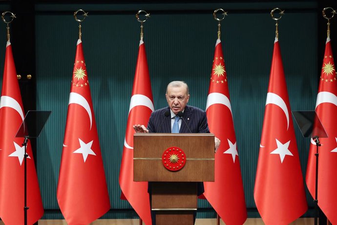 ANCARA, 5 de janeiro de 2026 — O presidente turco Recep Tayyip Erdogan fala em uma coletiva de imprensa após uma reunião do gabinete em Ancara, Turquia, em 5 de janeiro de 2026. O presidente turco Recep Tayyip Erdogan disse na segunda-feira que informou a