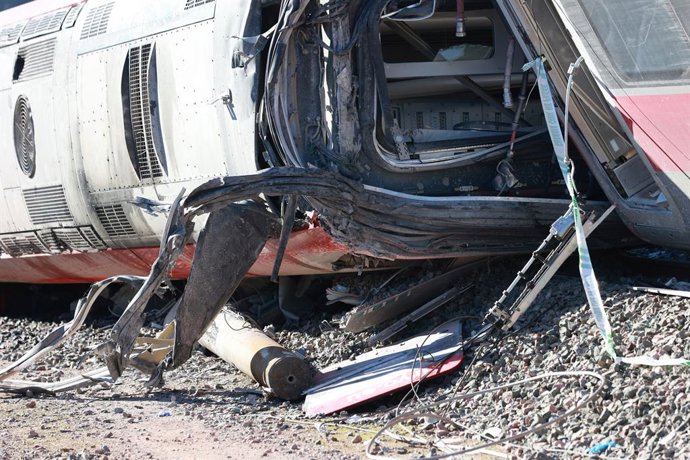 Un dels vagons del tren Iryo que va descarrilar diumenge passat 20 de gener en Adamuz.