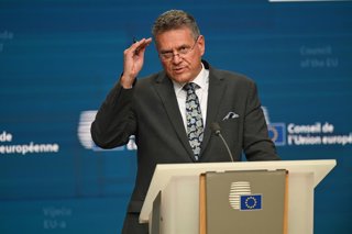 Archivo - 14 July 2025, Belgium, Brussels: EU Commissioner Maros Sefcovic speaks during the EU trade ministers' meeting in Brussels. In response to new tariff announcements by US President Donald Trump, Sefcovic announced that the EU is preparing addition