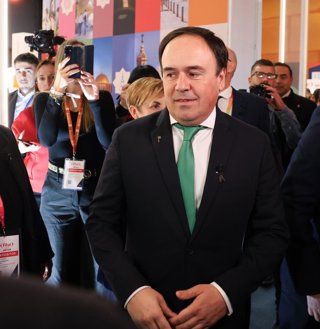El presidente de la Comunidad Valenciana, Juanfran Pérez Llorca,en Fitur