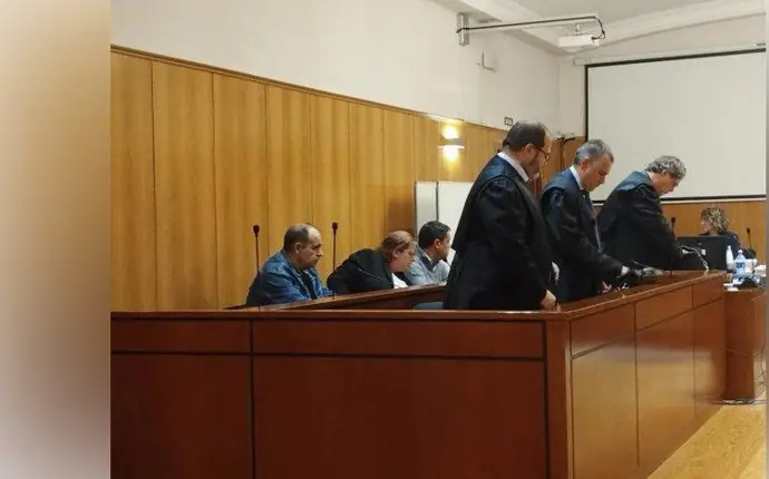 Los acusados durante el juicio