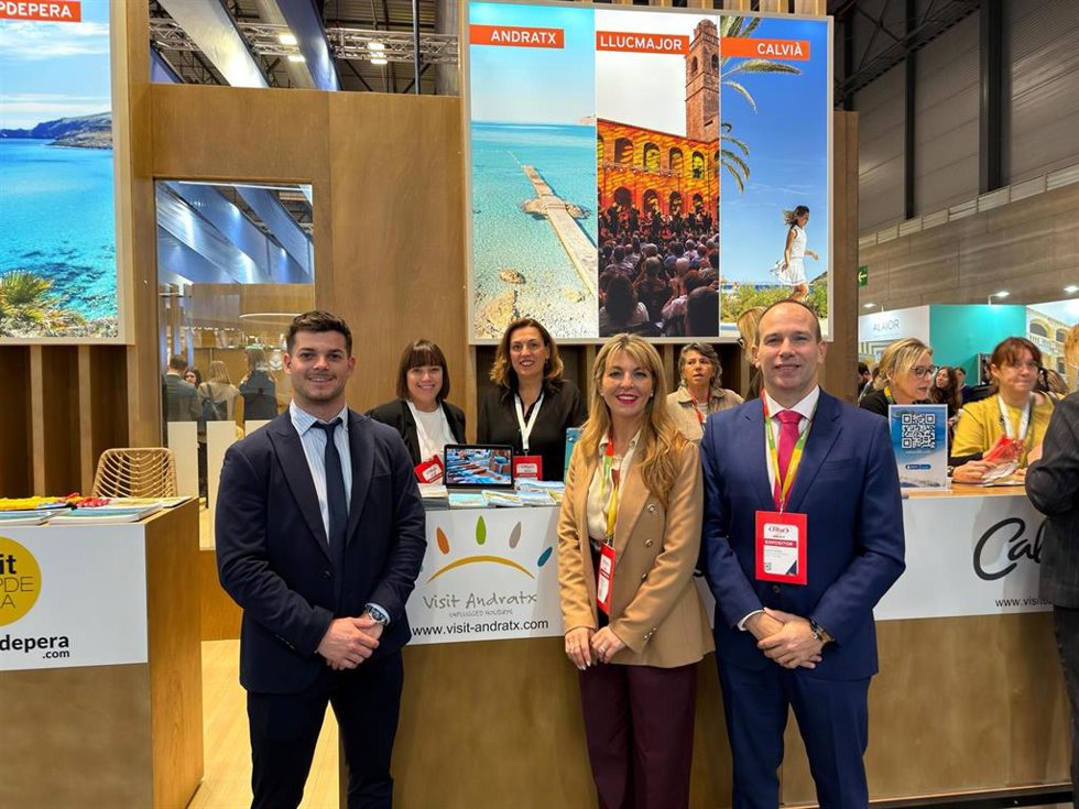 La delegación del Ayuntamiento de Andratx que ha viajado a Fitur.