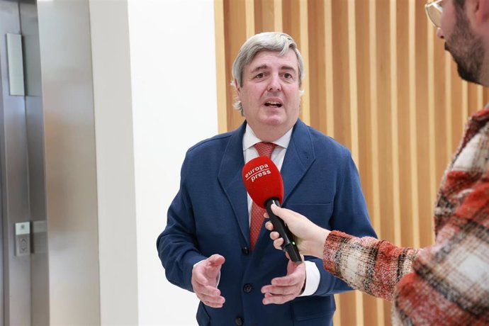 El fiscal jefe provincial de Córdoba, Fernando Sobrón, este miércoles en declaraciones a los medios.