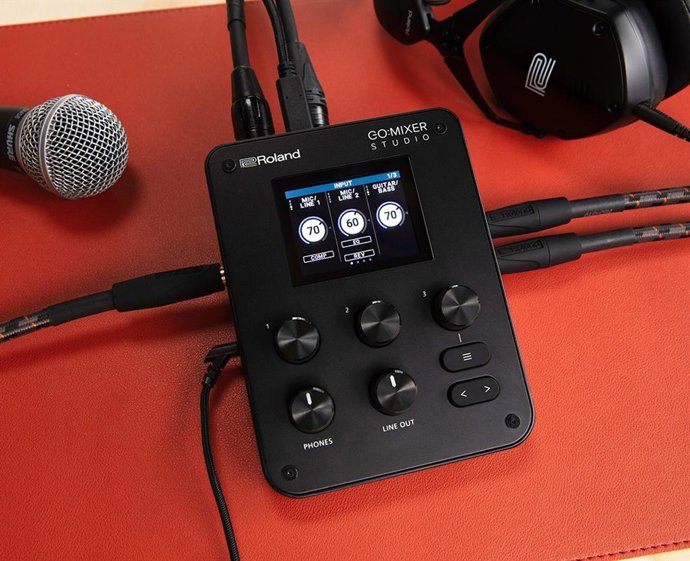 O mixer de áudio Go:Mixer Studio da Roland.