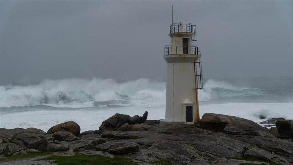 Archivo - Estado del mar en Muxía debido al temporal por el que se ha activado la alerta naranja, a 3 de diciembre de 2025, en A Coruña, Galicia (España). Según la Agencia Estatal de Meteorología (Aemet), el fenómeno meteorológico adverso estará activo 