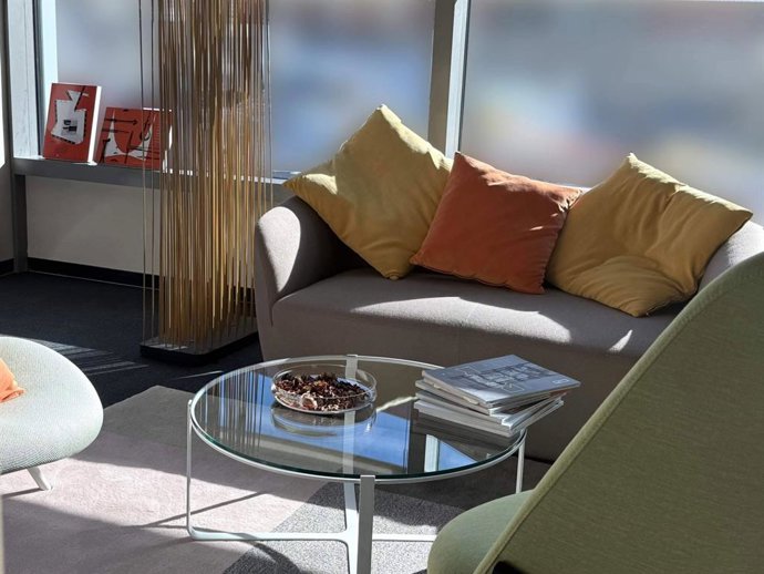 Distrito HM abre en Madrid un showroom de casi 700 m para abordar proyectos de oficina de principio a fin