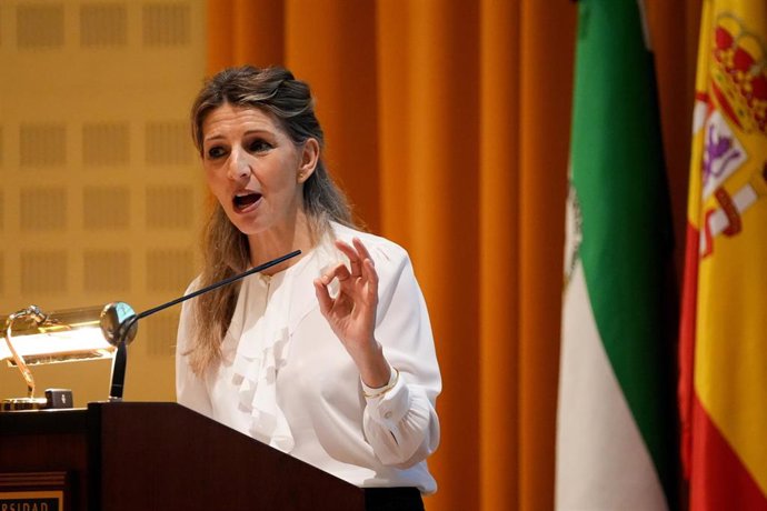 La vicepresidente segunda, Yolanda Díaz, interviene en el  Seminario Internacional de Teoría Crítica de los Derechos Humanos, organizado por la Universidad Pablo de Olavide (UPO) de Sevilla. A 21 de enero de 2026, en Sevilla (Andalucía, España). 