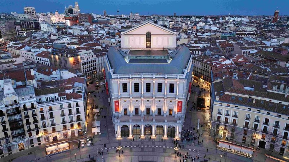 Archivo - Fachada Teatro Real
