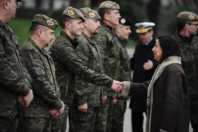 La ministra de Defensa, Margarita Robles, visita al personal ucraniano que se instruye en el marco de la Operación EUMAM-UA, en la Academia de Infantería, a 21 de enero de 2026, en Toledo,  Castilla-La Mancha (España). La EUMAM-UA es una misión de asisten