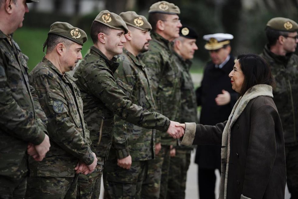 La ministra de Defensa, Margarita Robles, visita al personal ucraniano que se instruye en el marco de la Operación EUMAM-UA, en la Academia de Infantería, a 21 de enero de 2026, en Toledo,  Castilla-La Mancha (España). La EUMAM-UA es una misión de asist