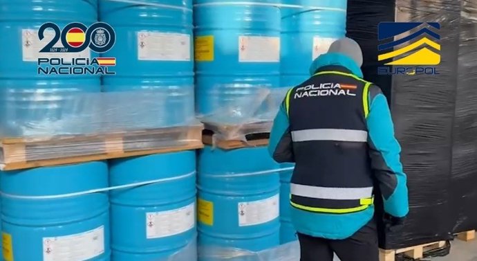 España participa en la mayor operación contra las drogas sintéticas realizada en la Unión Europea.