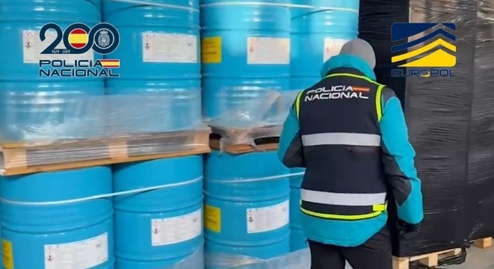 España participa en la mayor operación contra las drogas sintéticas realizada en la Unión Europea.