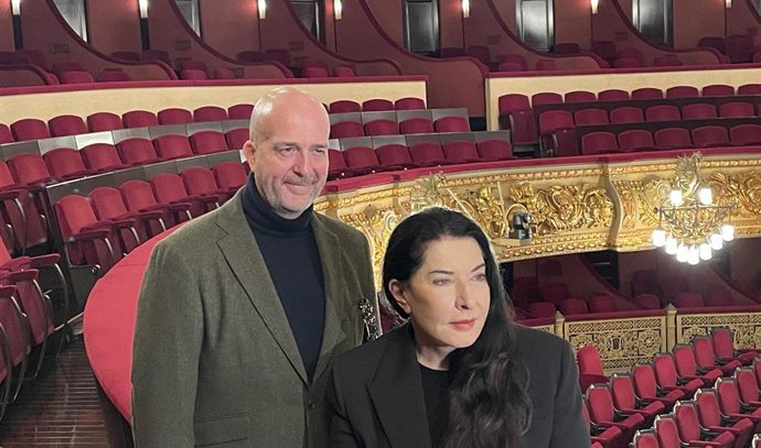 La artista Marina Abramovic y el director artístico del Liceu Víctor Garcia de Gomar