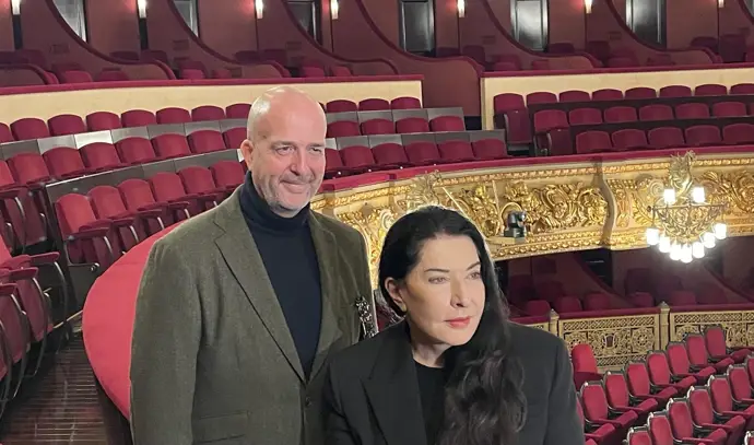 La artista Marina Abramovic y el director artístico del Liceu Víctor Garcia de Gomar - EUROPA PRESS