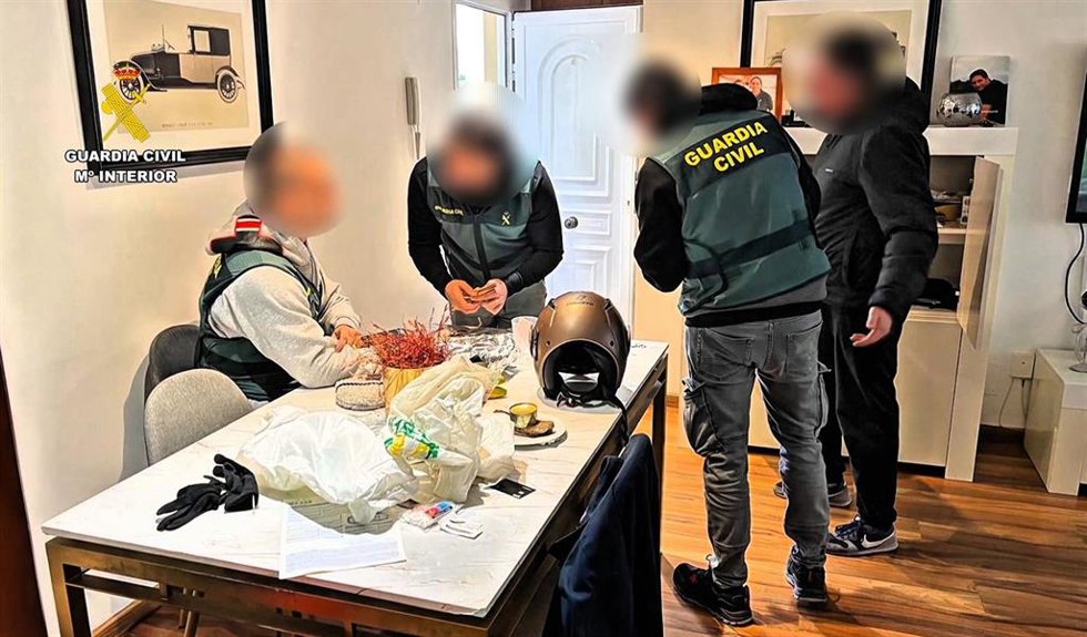 Detenido por robar 6.000 euros en siete establecimientos de Andratx y Peguera.