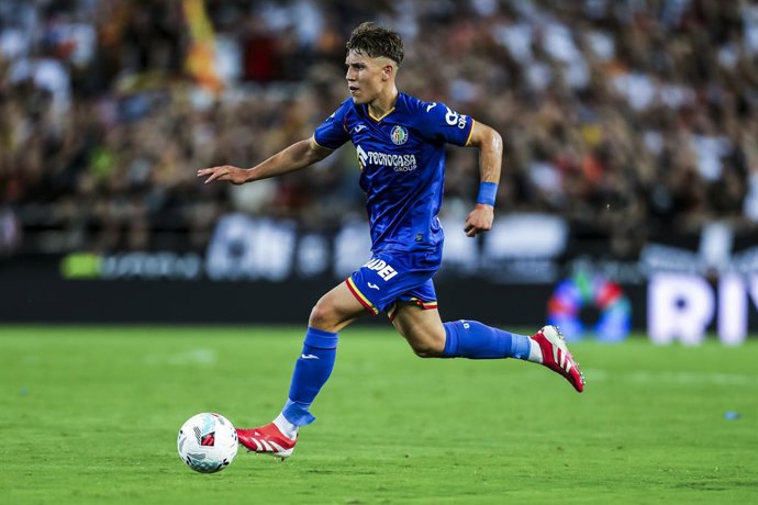 Archivo - Davinchi of Getafe CF in action during the Spanish league, La Liga EA Sports, football match played between Valencia CF and Getafe CF at Mestalla stadium on August 29, 2025, in Valencia, Spain.