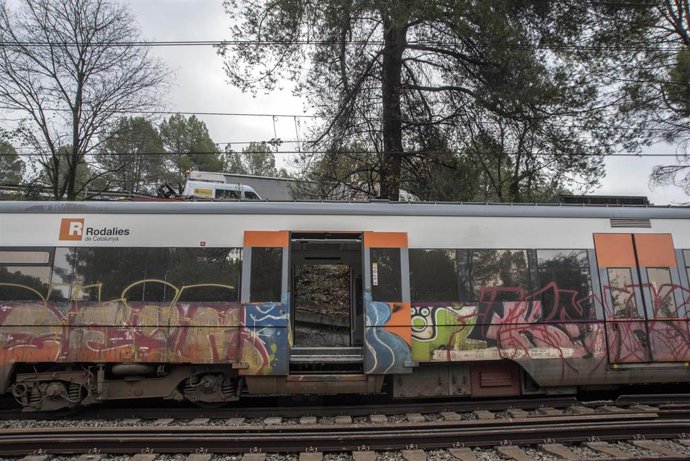El tren accidentado, a 21 de enero de 2026, en Gelida, Barcelona, Catalunya (España). 