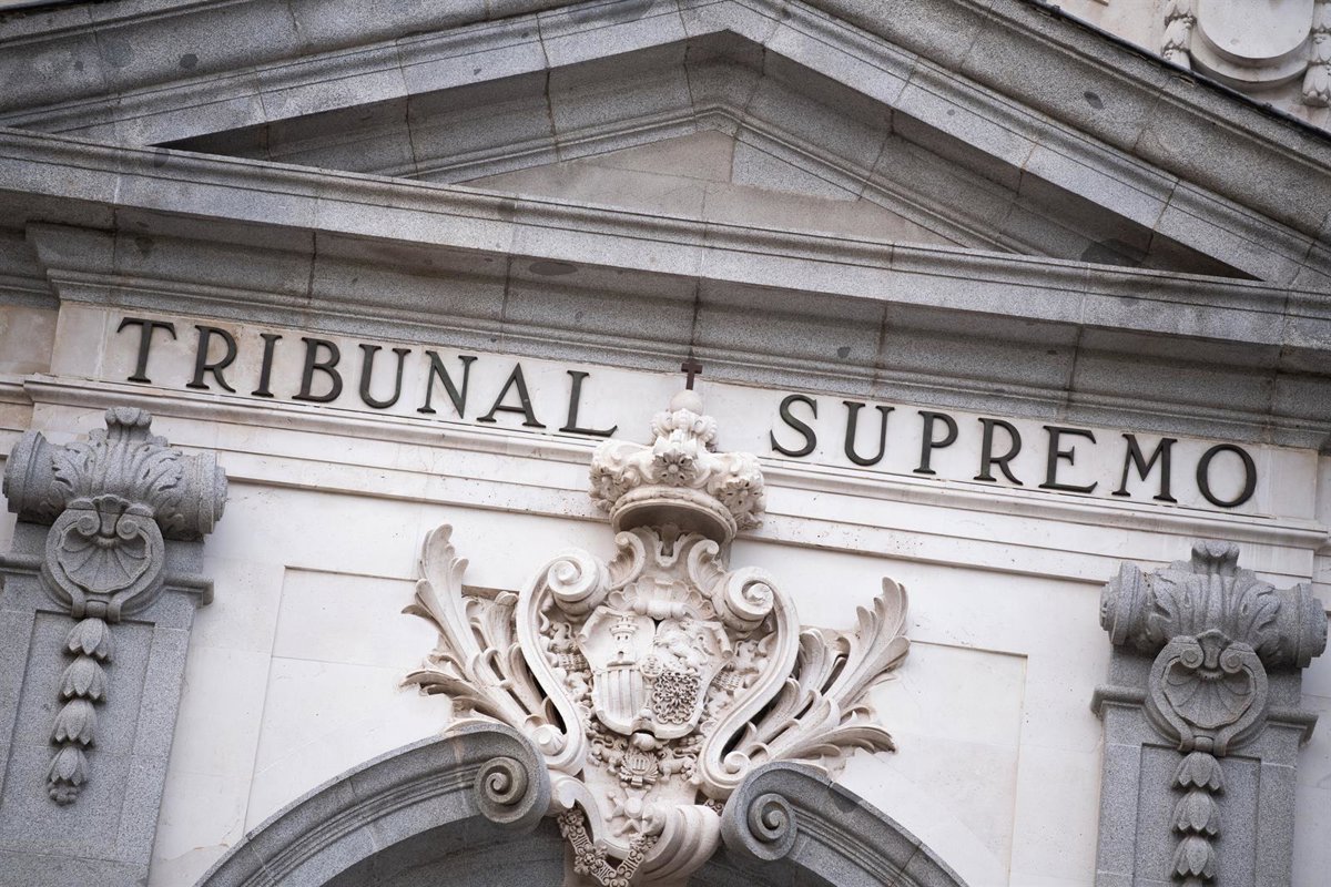 El Supremo rechaza suspender el traslado a Madrid de menores migrantes desde Ceuta y Canarias