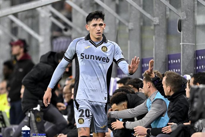 Archivo - El jugador argentino Luis Vázquez, en su etapa en el RSC Anderlecht. 