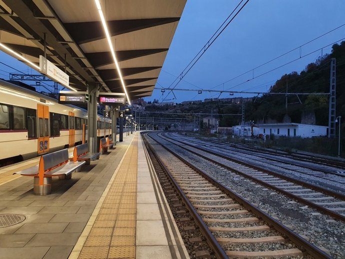 Archivo - Imatge d'una estació de tren de Rodalies