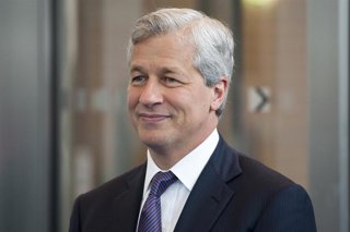 Archivo - FILED - 11 January 2012, Berlin: James L. Dimon, Chairman of the Board und Chief Executive Officer of JPMorgan Chase & Co., attends the WELT-economic summit at the Axel Springer House. JPMorgan Chase raised its chief executive's pay by 8.3\% to 