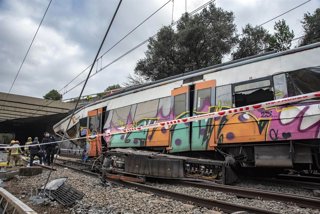 El tren accidentat a Gelida (Barcelona)