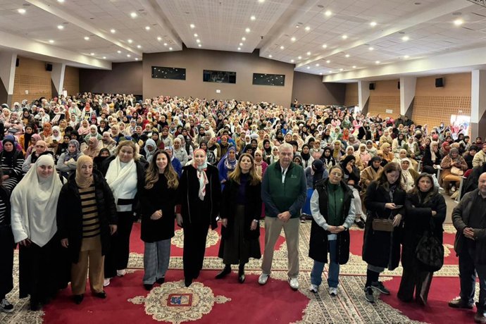 UPA selecciona en Tánger temporeras para la campaña de la fresa de Huelva.