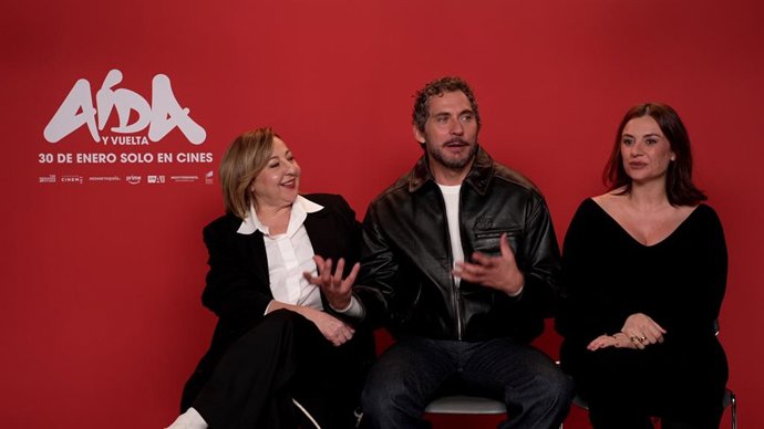 Paco León y Carmen Machi presentan 'Aída y vuelta': "Dicen que me he cargado la serie por no hacer un capítulo largo