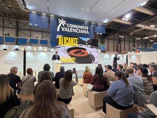 El alcalde de Alicante, Luis Barcala, durante una intervención este miércoles en Fitur