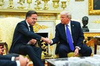 Trump establece con Rutte el "marco para un futuro acuerdo" sobre Groenlandia y levanta los aranceles