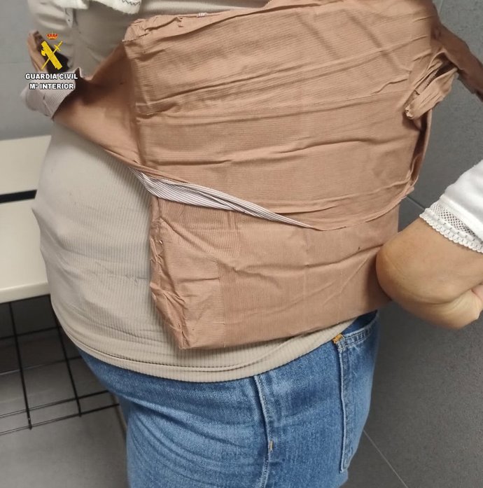 Detenida una mujer en el puerto de Algeciras con casi dos kilos de hachís adosados a su cuerpo