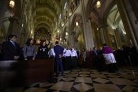 Ayuso propondrá al Arzobispado de Madrid la celebración de una misa en La Almudena por las víctimas de Adamuz