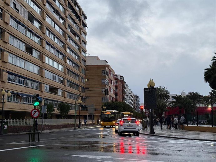 Paseo de Tomás Morales, en Las Palmas de Gran Canaria, en la reapertura de la circulación tras los trabajos del asfaltado