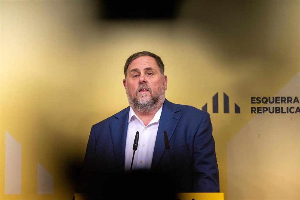 Archivo - El presidente de ERC, Oriol Junqueras, comparece en una rueda de prensa, a 2 de noviembre de 2023, en Barcelona, Catalunya (España).