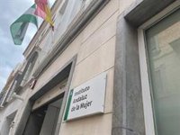 Andalucía "garantiza sin demoras" la emisión de la acreditación de víctima de violencia de género