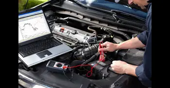 Conducir mal sale caro: estos son los fallos más comunes pueden dañar tu coche