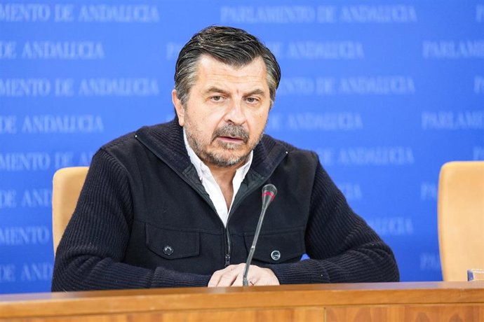 Archivo - El portavoz del Grupo Parlamentario Popular, Toni Martín (Fotografía de Archivo)