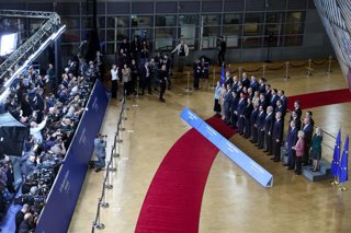 Archivo - Foto de familia por el 50º aniversario del Consejo Europeo, en la sede del Consejo Europeo, a 17 de diciembre de 2025, en Bruselas (Bélgica).