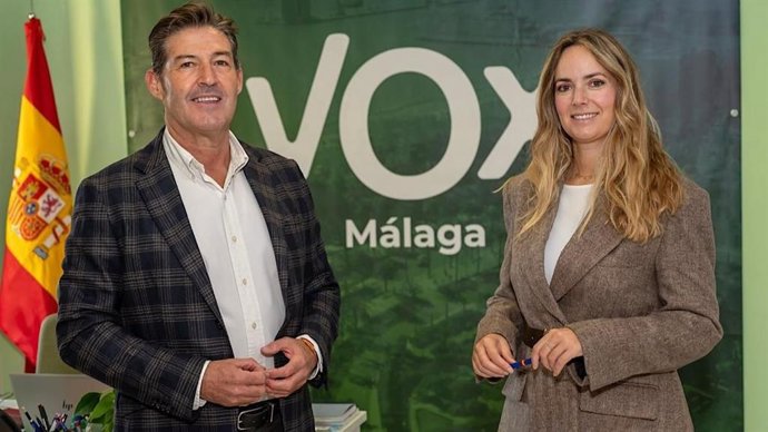 Antonio Alcázar y Yolanda Gómez son portavoz y portavoz adjunta, respectivamente, del grupo municipal Vox en el Ayuntamiento de Málaga.