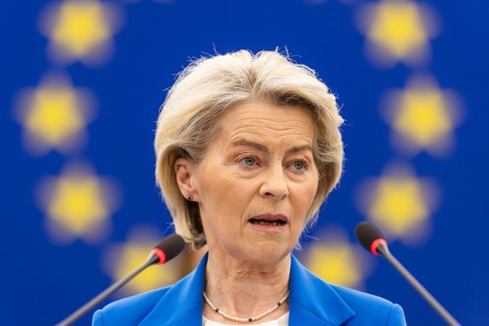 21 de janeiro de 2026, França, Estrasburgo: A presidente da Comissão Europeia, Ursula von der Leyen, discursa durante a sessão plenária do Parlamento Europeu em Estrasburgo. Foto: Philipp von Ditfurth/dpa