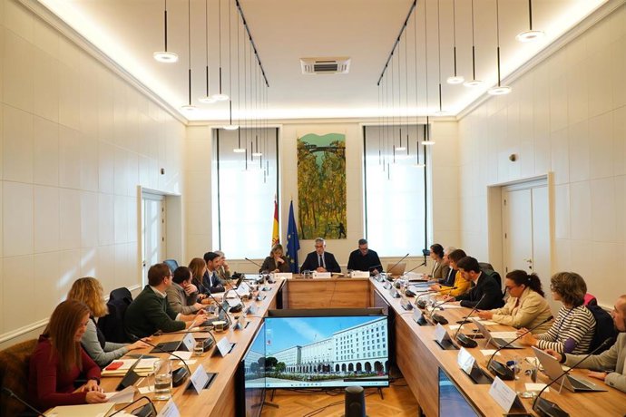 Reunión de la Comisión Interministerial del Gobierno del Perte de la Industralización de la Vivienda presidida por el secretario de Estado de Vivienda y Agenda Urbana, David Lucas. En Madrid, a 22 de enero de 2026.
