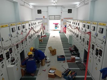 Archivo - Granada.- Endesa apuesta por la última tecnología en digitalización y el refuerzo de redes de media tensión en la ciudad